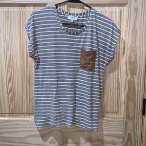 Umgee Striped split Hem sports tee Size S